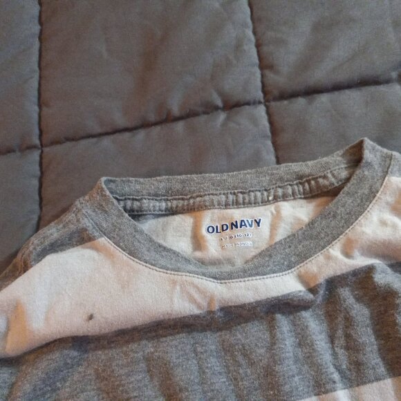 old navy long sleeve shirt boys (size 10-12) large - Picture 2 of 5